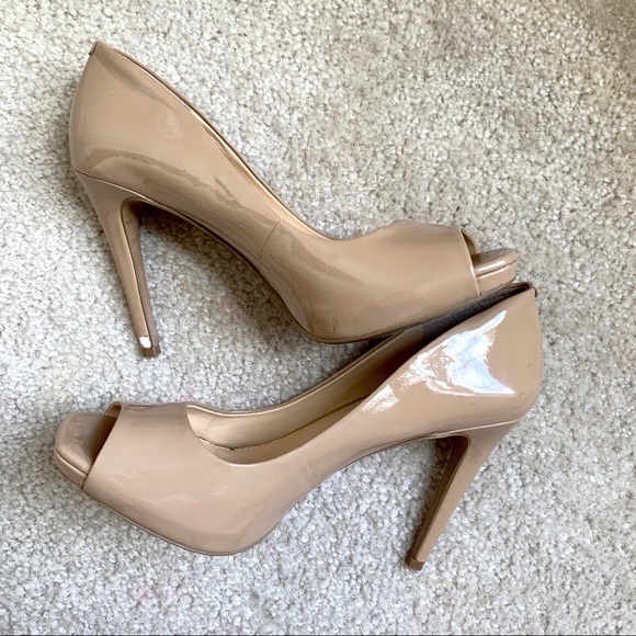 JESSICA SIMPSON Nude Patent Leather Peep Toe Heels - Picture 3 of 10